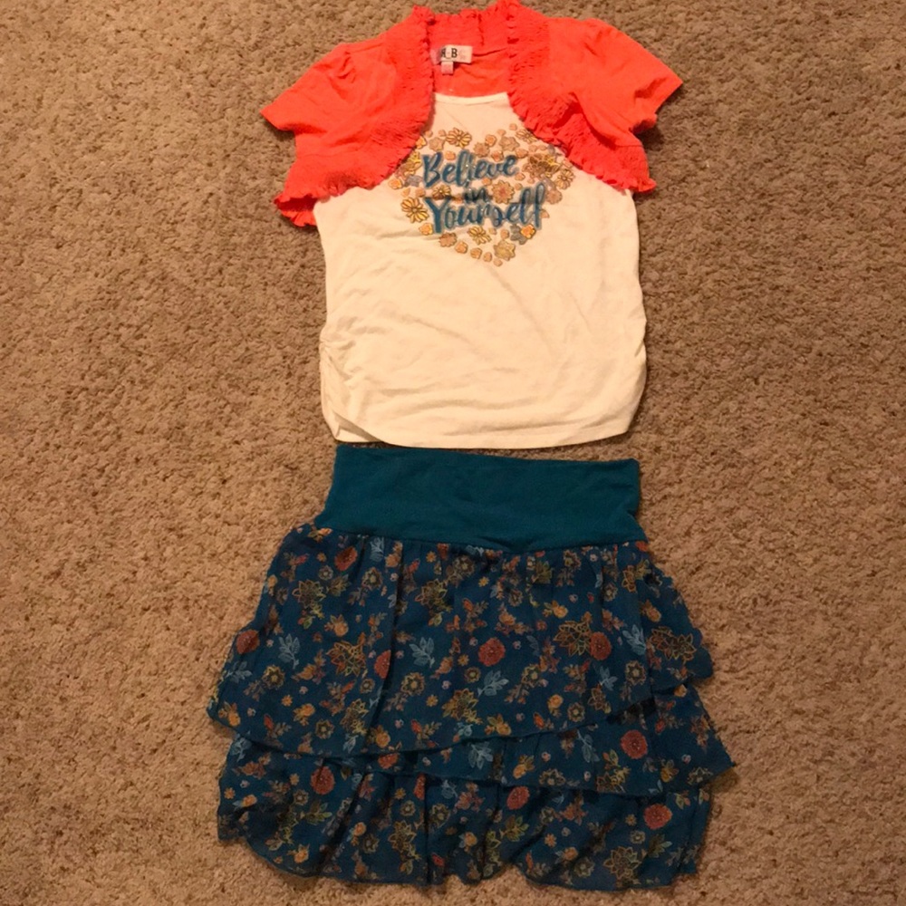 Girls shirt/skirt set, brand new, size 16/XL